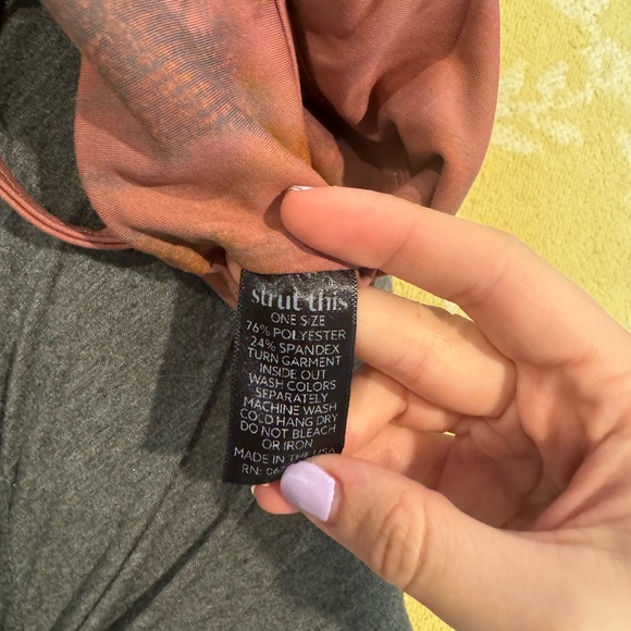 Strut this tie dye set - Picture 3 of 3